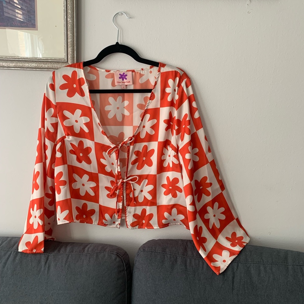 Lisa Says Gah Orange Daisy Camilla Top